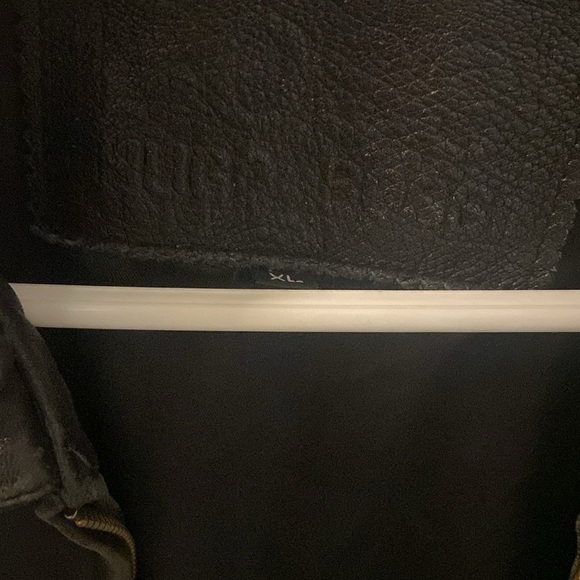 Hugo Boss black leather jacket. In fabulous shape. - Picture 2 of 3